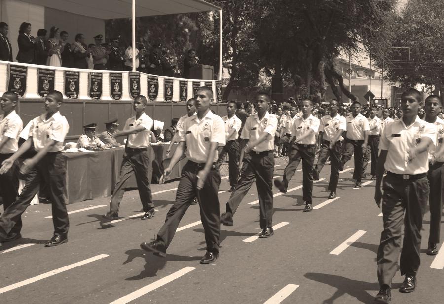 Los desfiles escolares y la educación cívica (II)