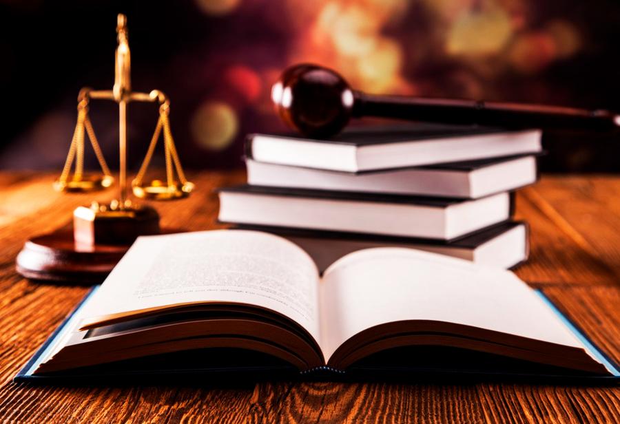 ¿Cómo leer 30,000 leyes y no enloquecer?