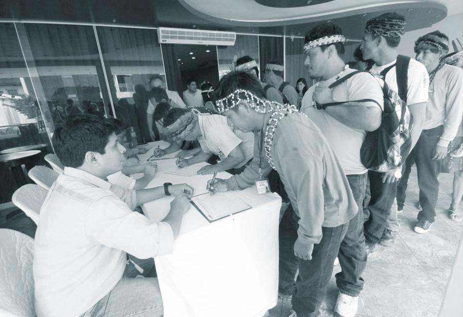 Los excesos de la consulta previa y la estrategia anticapitalista