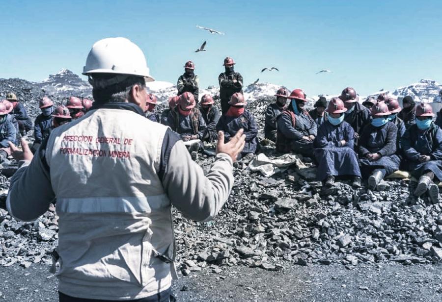 Formalizar a la minería artesanal para aislar a la minería ilegal