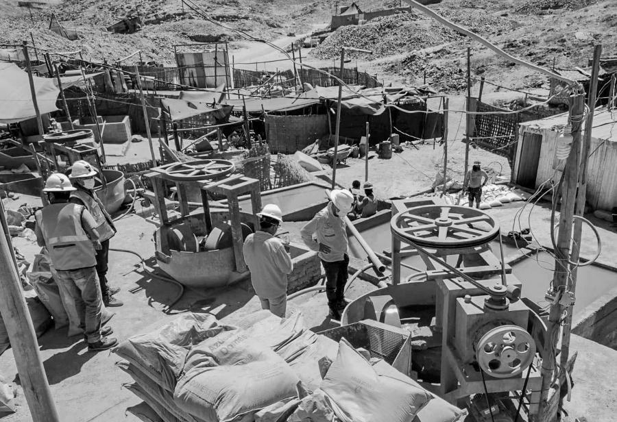 El Ejecutivo debe asumir formalización de la pequeña minería