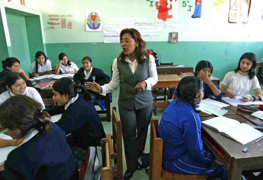 ¡No más terrorismo en la escuela pública!