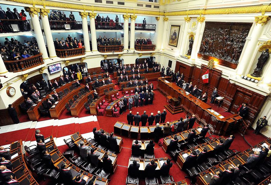 Entre las reformas y la asamblea constituyente