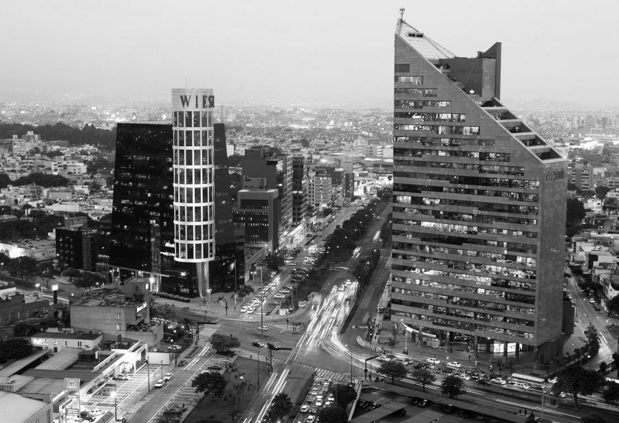 Economía amenazada por la crisis política