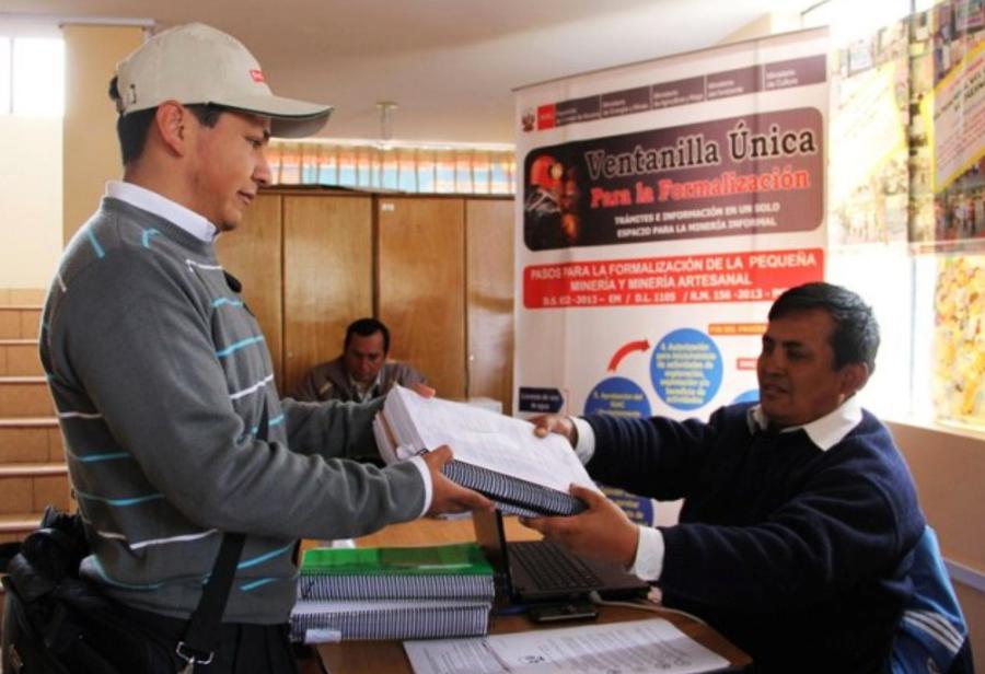 La hora de la formalizaci&oacute;n minera