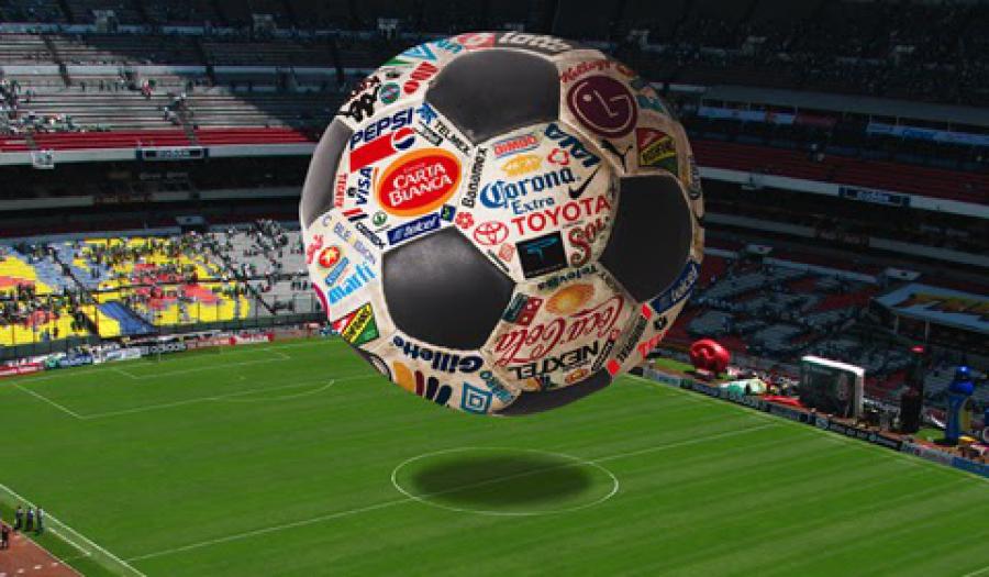 El gran tsunami mediático desatado por la fiebre del fútbol