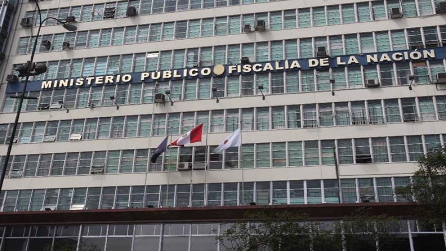 La fiscal&iacute;a fuera de control