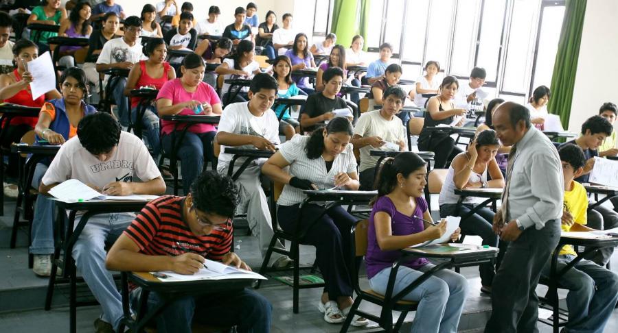 ¿Confiándole la educación al peor educador?