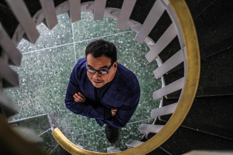 Marco García Falcón: “Los escritores solemos estar muy poco equipados para la vida práctica”