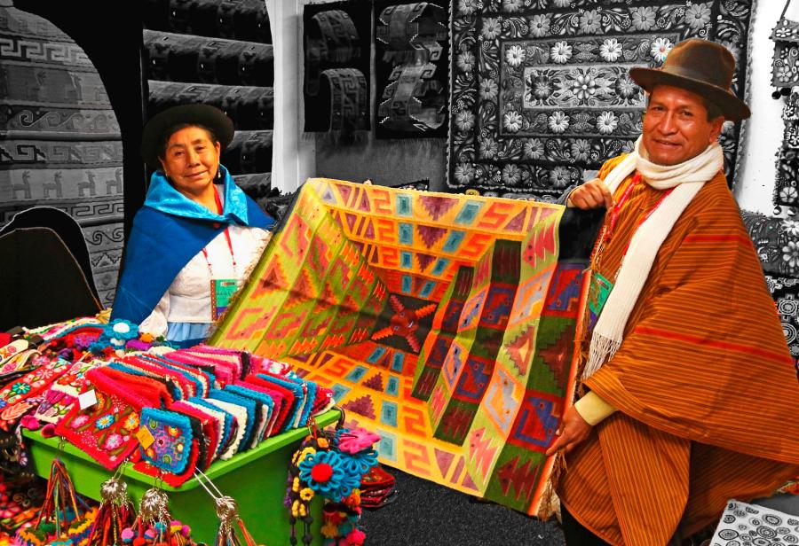 Ruraq Maki. Vivencia cultural y arte popular