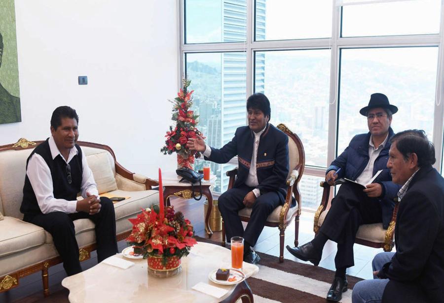 Entre Las Bambas, Aduviri y Evo Morales