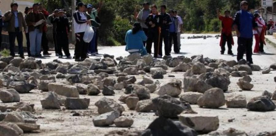 El gobierno exacerba conflictos