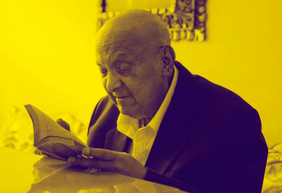 Reconociendo al historiador Waldemar Espinoza